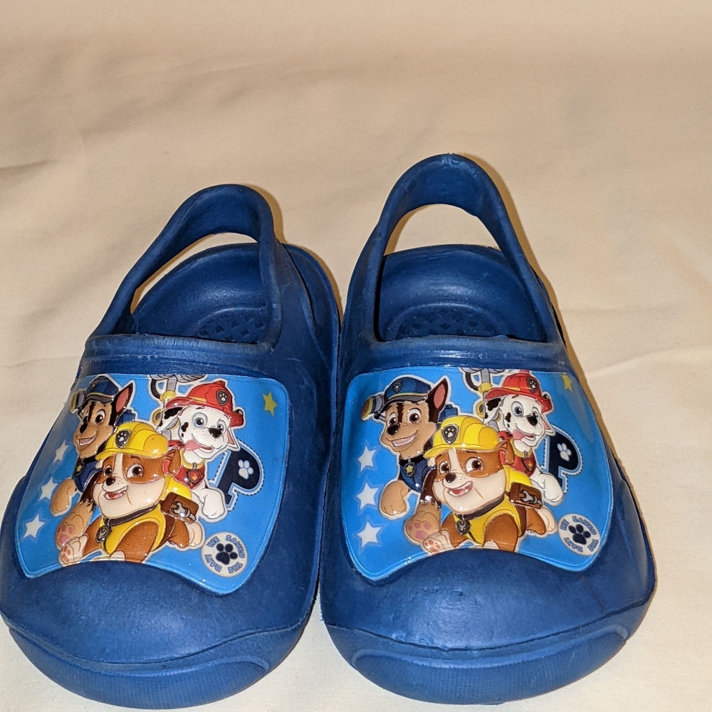 Toddler sz 5/6 Paw Patrol sandals